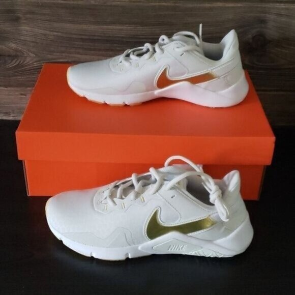 New‎ Nike Legend Essential Womens Running Shoes Size 8 Casual LIghtweight Gym